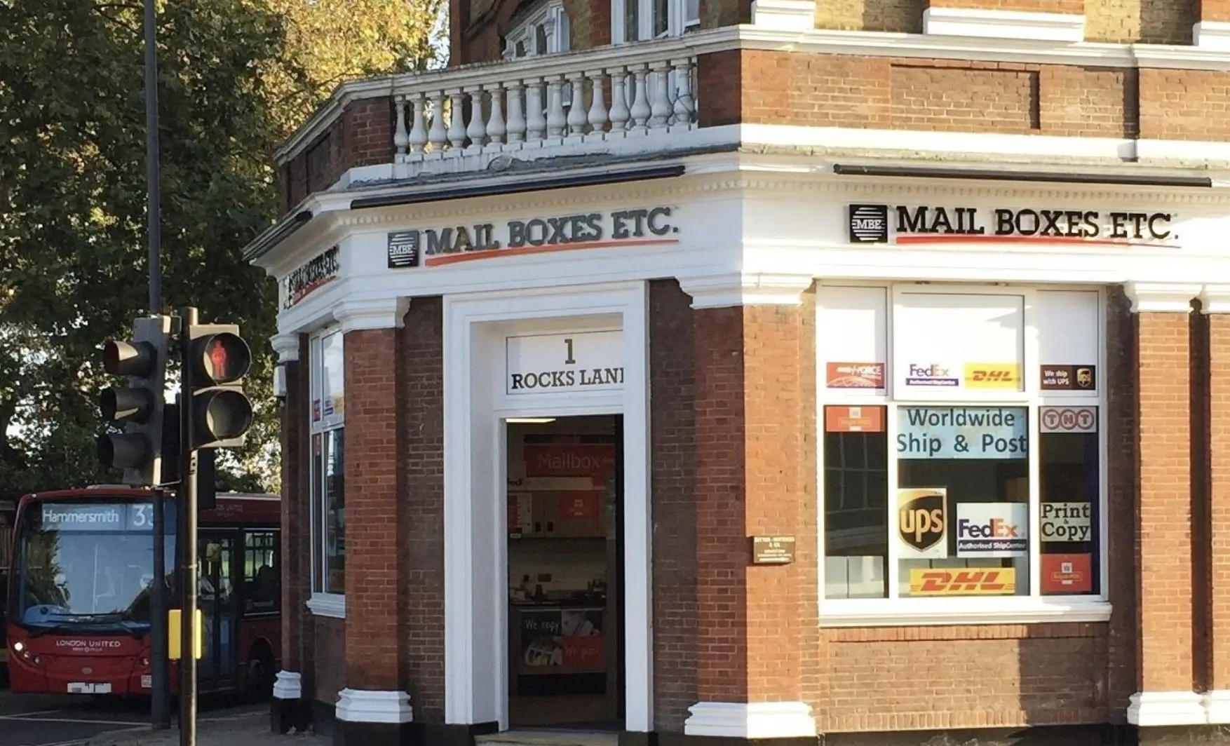 Mail Boxes etc Image
